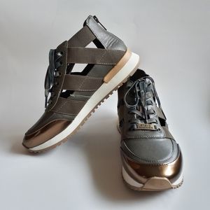 Steve Madden Sneaker